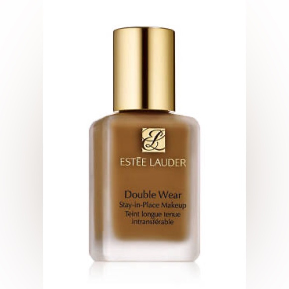 Estee Lauder double wear stay in place makeup. - Picture 4 of 7